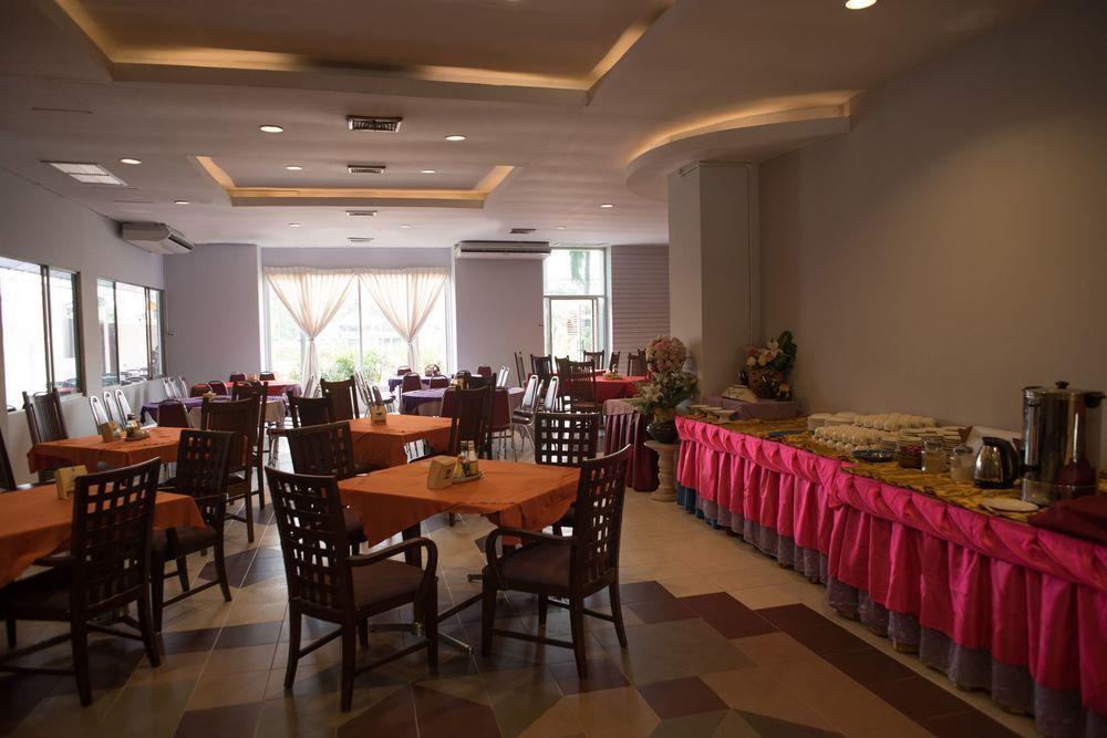 Ayothaya Riverside Hotel Ayutthaya Eksteriør billede