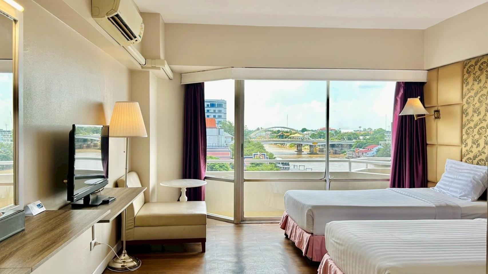 Ayothaya Riverside Hotel Ayutthaya Eksteriør billede