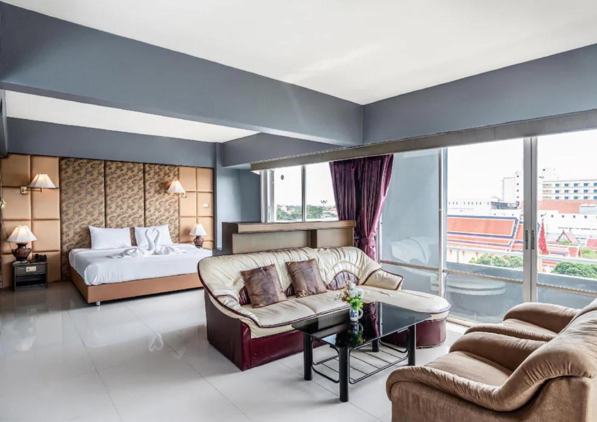 Ayothaya Riverside Hotel Ayutthaya Eksteriør billede