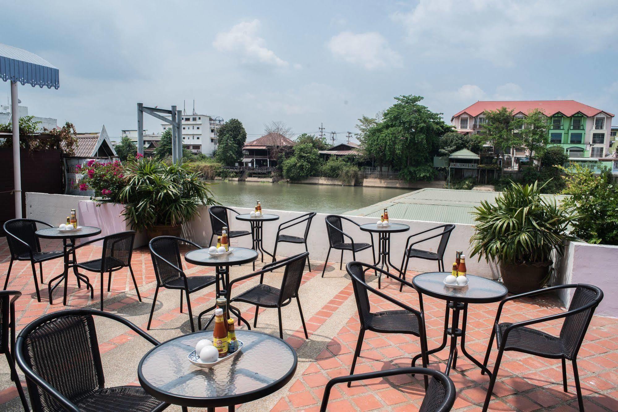 Ayothaya Riverside Hotel Ayutthaya Eksteriør billede